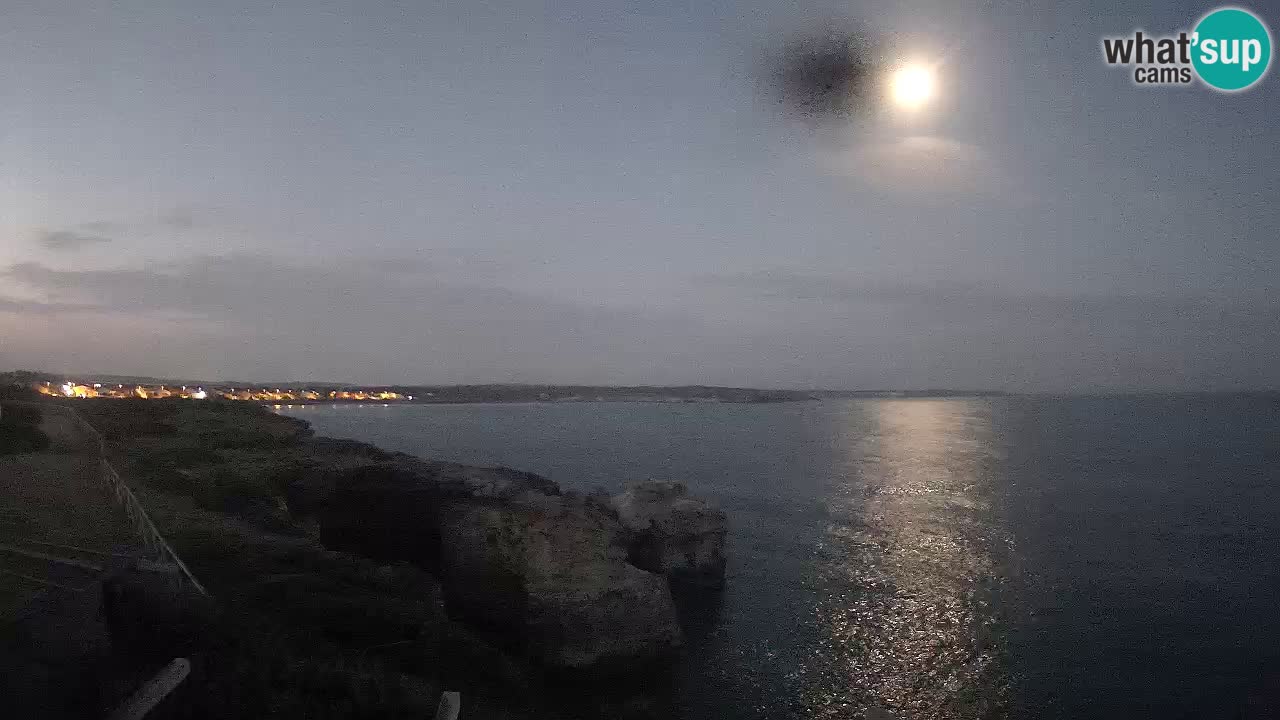 Spletna kamera v živo Plaža Putzu Idu – Arco di S’Architteddu – webcam Oristano Sardinija – Italija