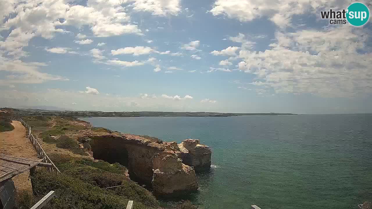 Spletna kamera v živo Plaža Putzu Idu – Arco di S’Architteddu – webcam Oristano Sardinija – Italija