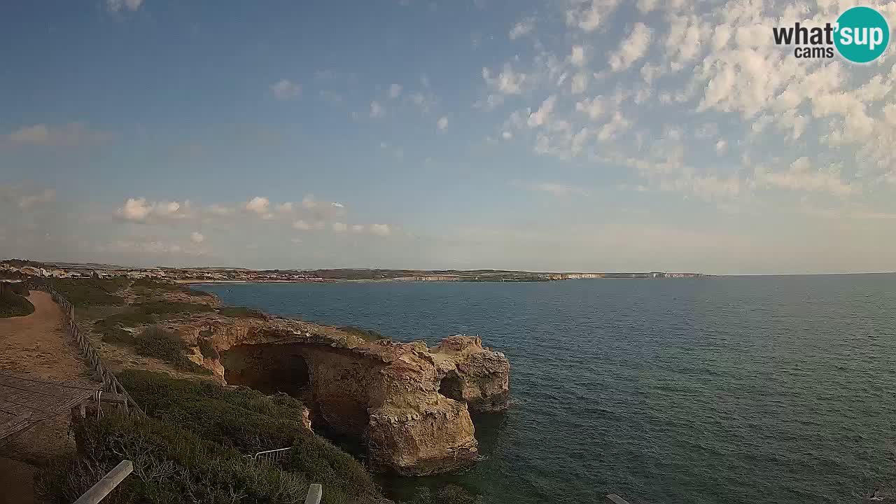 Spletna kamera v živo Plaža Putzu Idu – Arco di S’Architteddu – webcam Oristano Sardinija – Italija