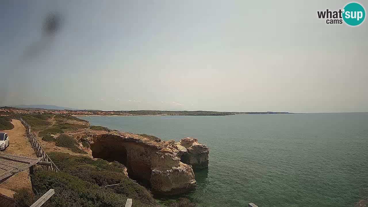 Spletna kamera v živo Plaža Putzu Idu – Arco di S’Architteddu – webcam Oristano Sardinija – Italija