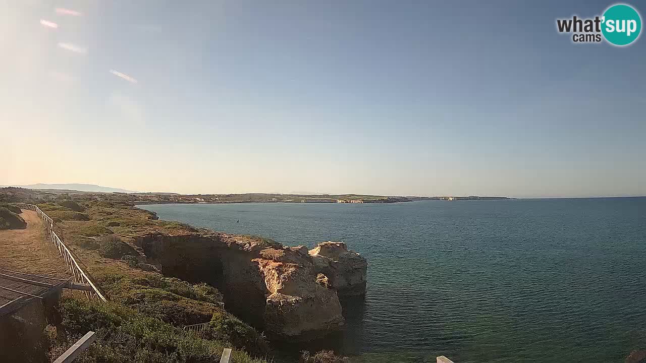 Spletna kamera v živo Plaža Putzu Idu – Arco di S’Architteddu – webcam Oristano Sardinija – Italija
