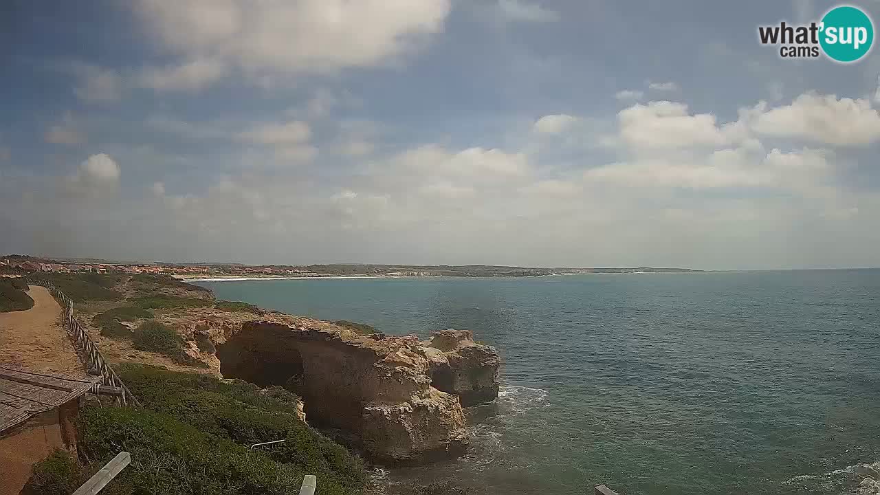 Spletna kamera v živo Plaža Putzu Idu – Arco di S’Architteddu – webcam Oristano Sardinija – Italija