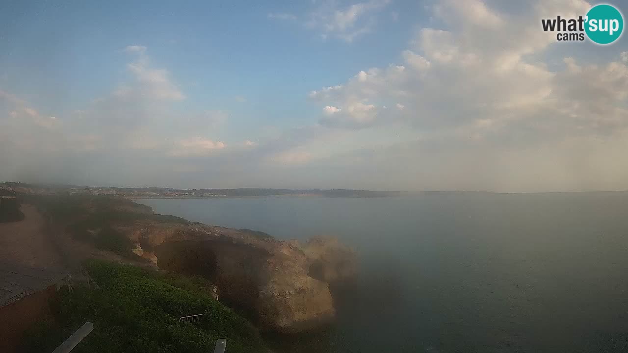Spletna kamera v živo Plaža Putzu Idu – Arco di S’Architteddu – webcam Oristano Sardinija – Italija