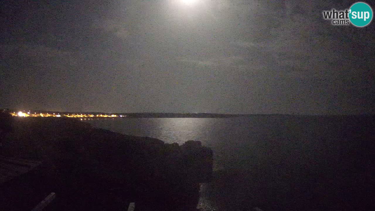 Spletna kamera v živo Plaža Putzu Idu – Arco di S’Architteddu – webcam Oristano Sardinija – Italija
