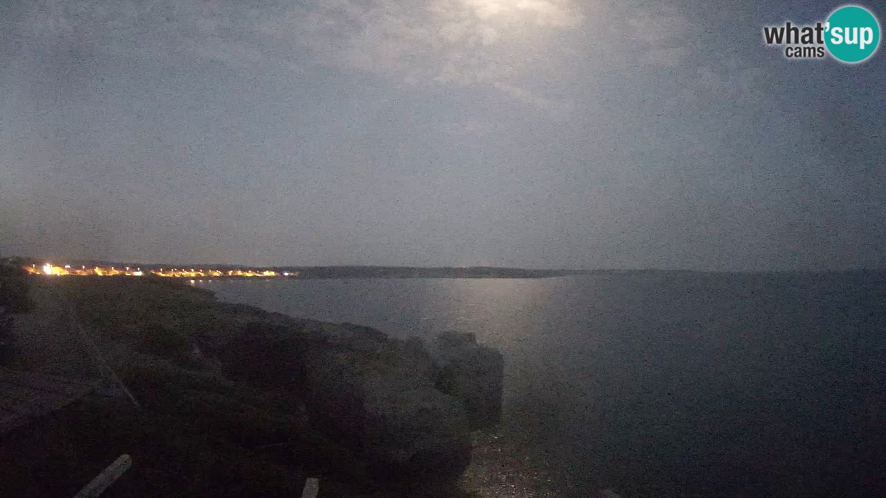 Spletna kamera v živo Plaža Putzu Idu – Arco di S’Architteddu – webcam Oristano Sardinija – Italija