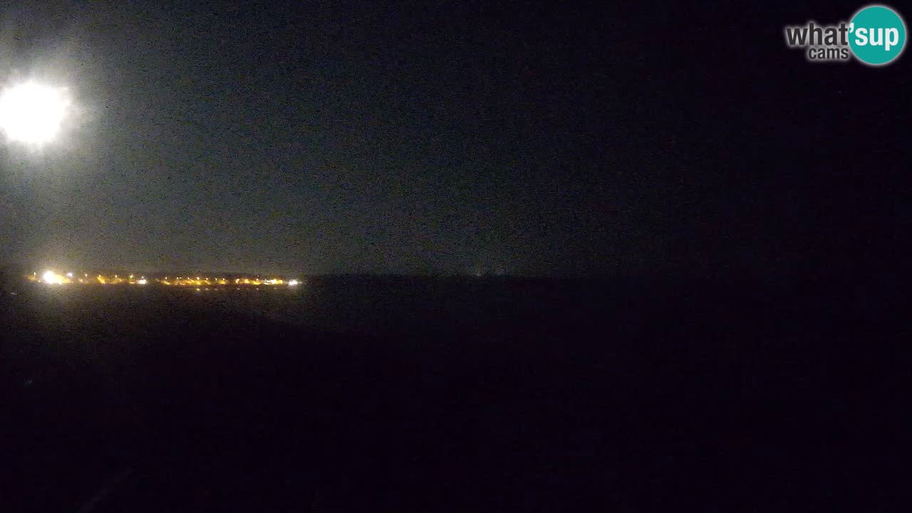 Spletna kamera v živo Plaža Putzu Idu – Arco di S’Architteddu – webcam Oristano Sardinija – Italija