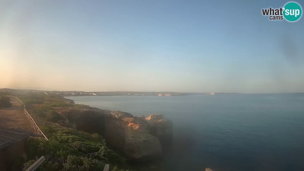 Spletna kamera v živo Plaža Putzu Idu – Arco di S’Architteddu – webcam Oristano Sardinija – Italija