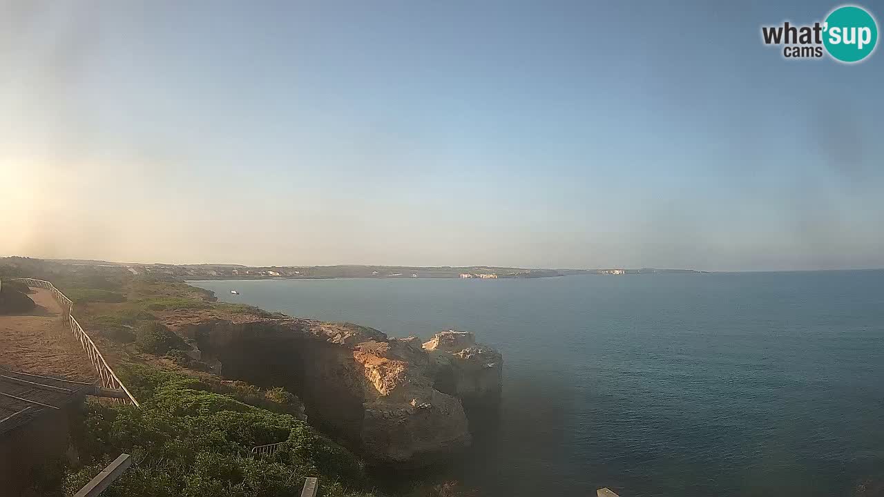 Spletna kamera v živo Plaža Putzu Idu – Arco di S’Architteddu – webcam Oristano Sardinija – Italija
