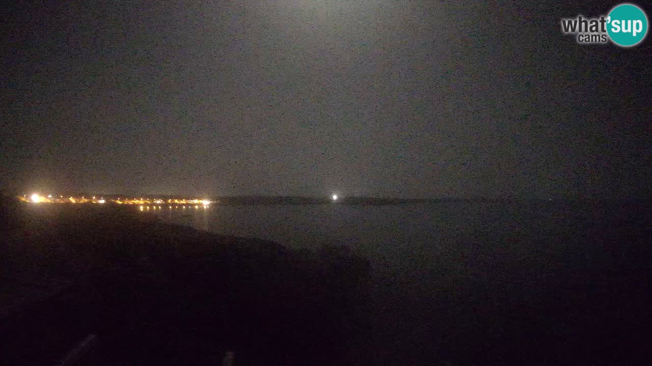 Spletna kamera v živo Plaža Putzu Idu – Arco di S’Architteddu – webcam Oristano Sardinija – Italija