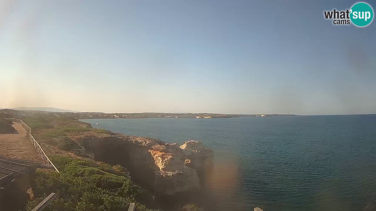 Spletna kamera v živo Plaža Putzu Idu – Arco di S’Architteddu – webcam Oristano Sardinija – Italija