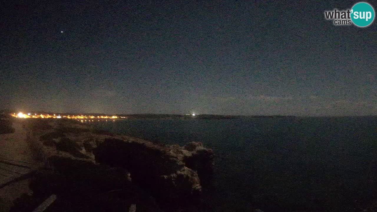 Spletna kamera v živo Plaža Putzu Idu – Arco di S’Architteddu – webcam Oristano Sardinija – Italija
