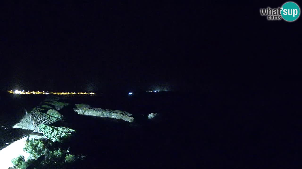 Spletna kamera v živo Plaža Putzu Idu – Arco di S’Architteddu – webcam Oristano Sardinija – Italija