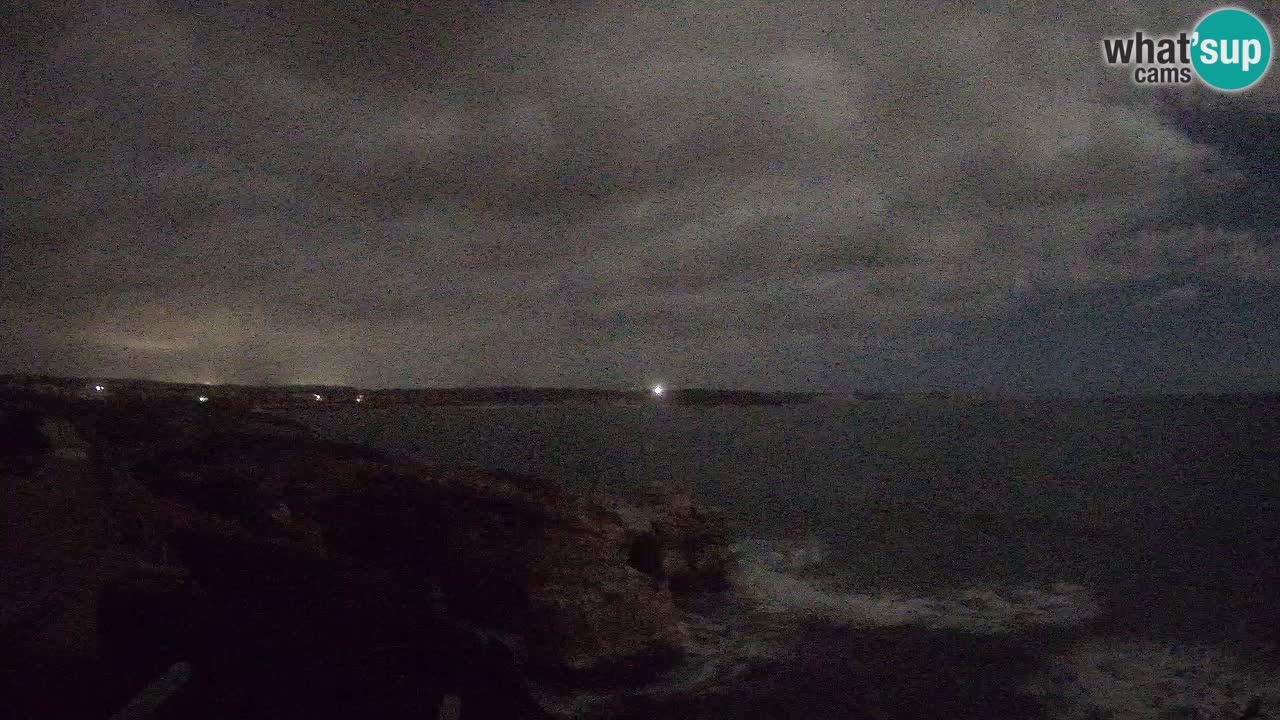 Spletna kamera v živo Plaža Putzu Idu – Arco di S’Architteddu – webcam Oristano Sardinija – Italija