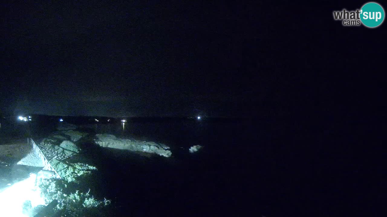 Spletna kamera v živo Plaža Putzu Idu – Arco di S’Architteddu – webcam Oristano Sardinija – Italija