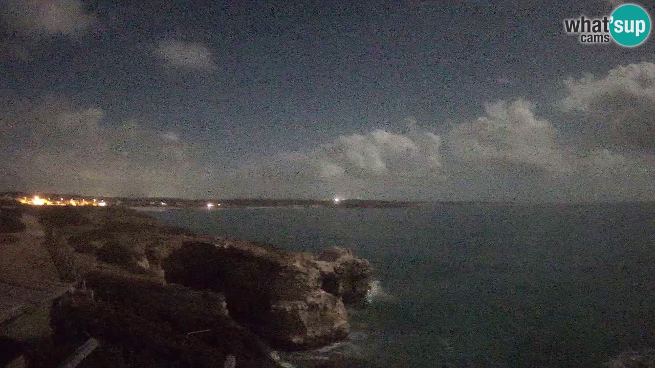 Web kamera uživo Plaža Putzu Idu – Arco di S’Architteddu – Oristano Sardinija – Italija