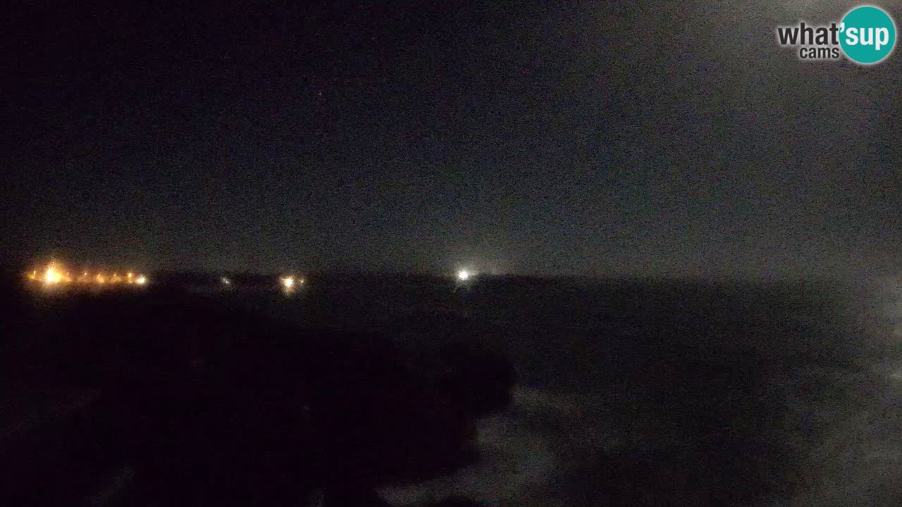 Spletna kamera v živo Plaža Putzu Idu – Arco di S’Architteddu – webcam Oristano Sardinija – Italija