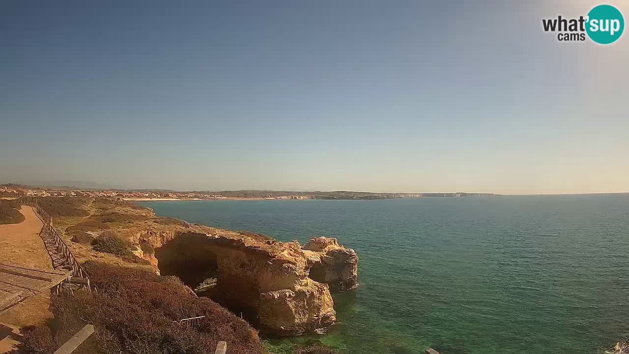 Spletna kamera v živo Plaža Putzu Idu – Arco di S’Architteddu – webcam Oristano Sardinija – Italija