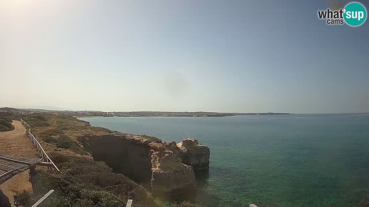 Spletna kamera v živo Plaža Putzu Idu – Arco di S’Architteddu – webcam Oristano Sardinija – Italija