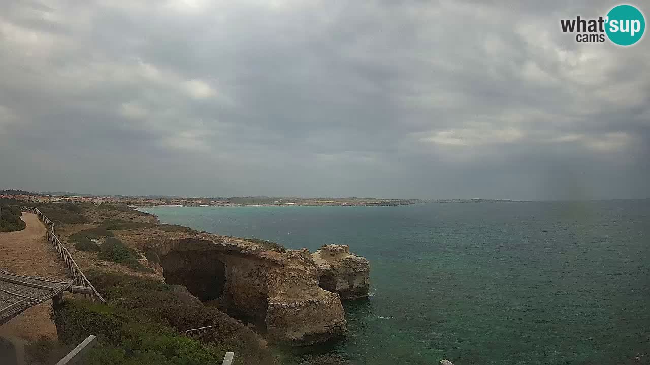 Spletna kamera v živo Plaža Putzu Idu – Arco di S’Architteddu – webcam Oristano Sardinija – Italija