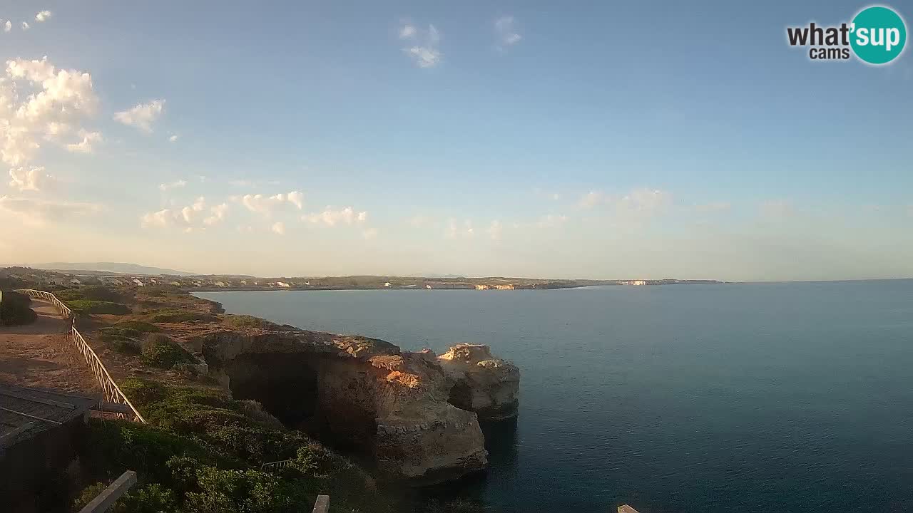 Spletna kamera v živo Plaža Putzu Idu – Arco di S’Architteddu – webcam Oristano Sardinija – Italija