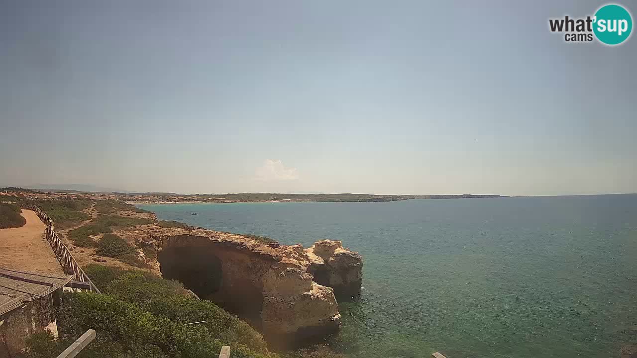 Spletna kamera v živo Plaža Putzu Idu – Arco di S’Architteddu – webcam Oristano Sardinija – Italija