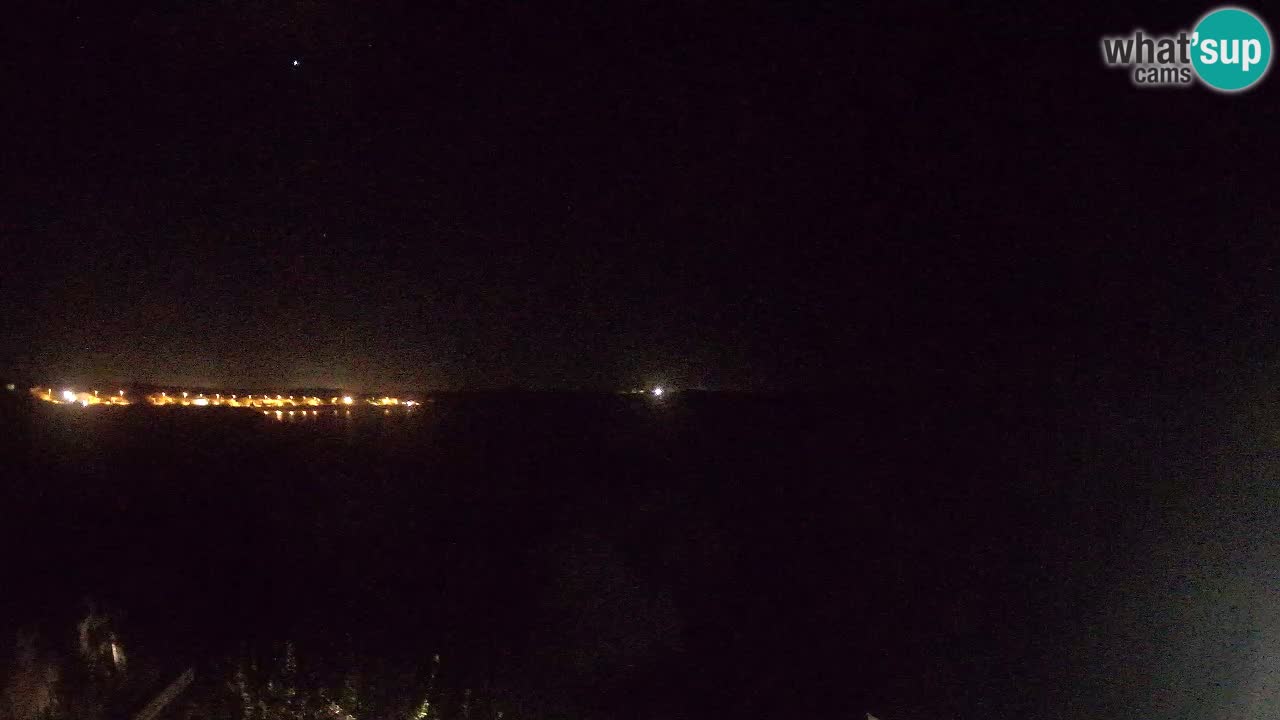 Spletna kamera v živo Plaža Putzu Idu – Arco di S’Architteddu – webcam Oristano Sardinija – Italija