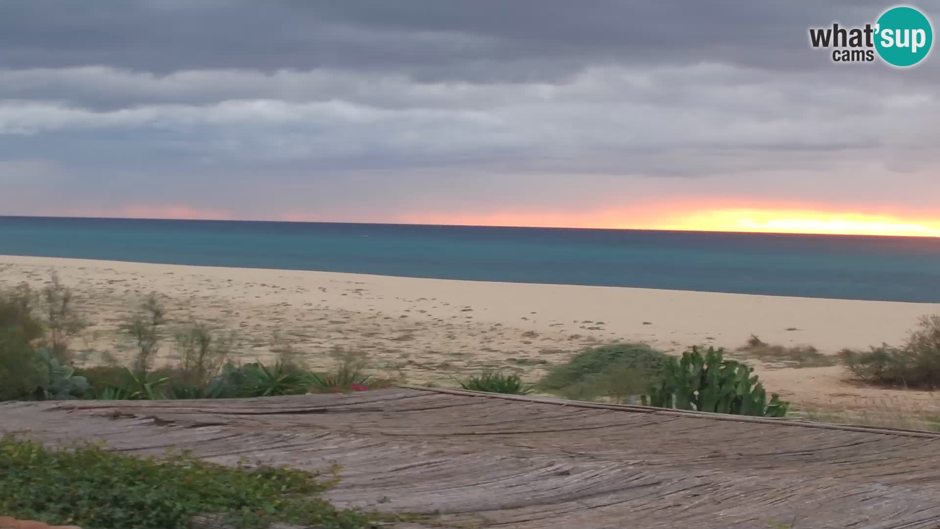 Web kamera Marina di Orosei – plaža u Sardiniji – Italija