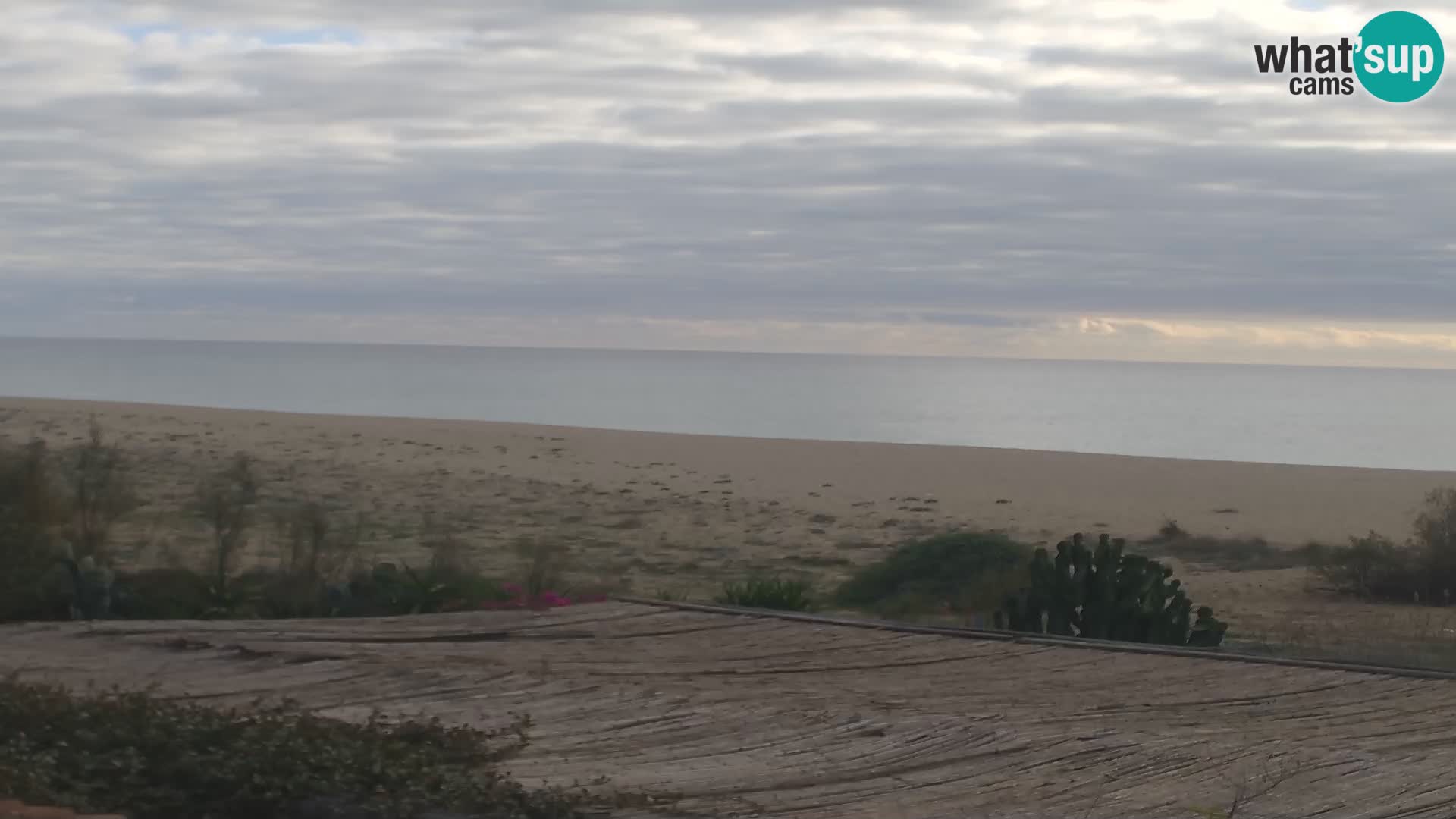 Spletna kamera Marina di Orosei – plaža v Sardiniji – Italija