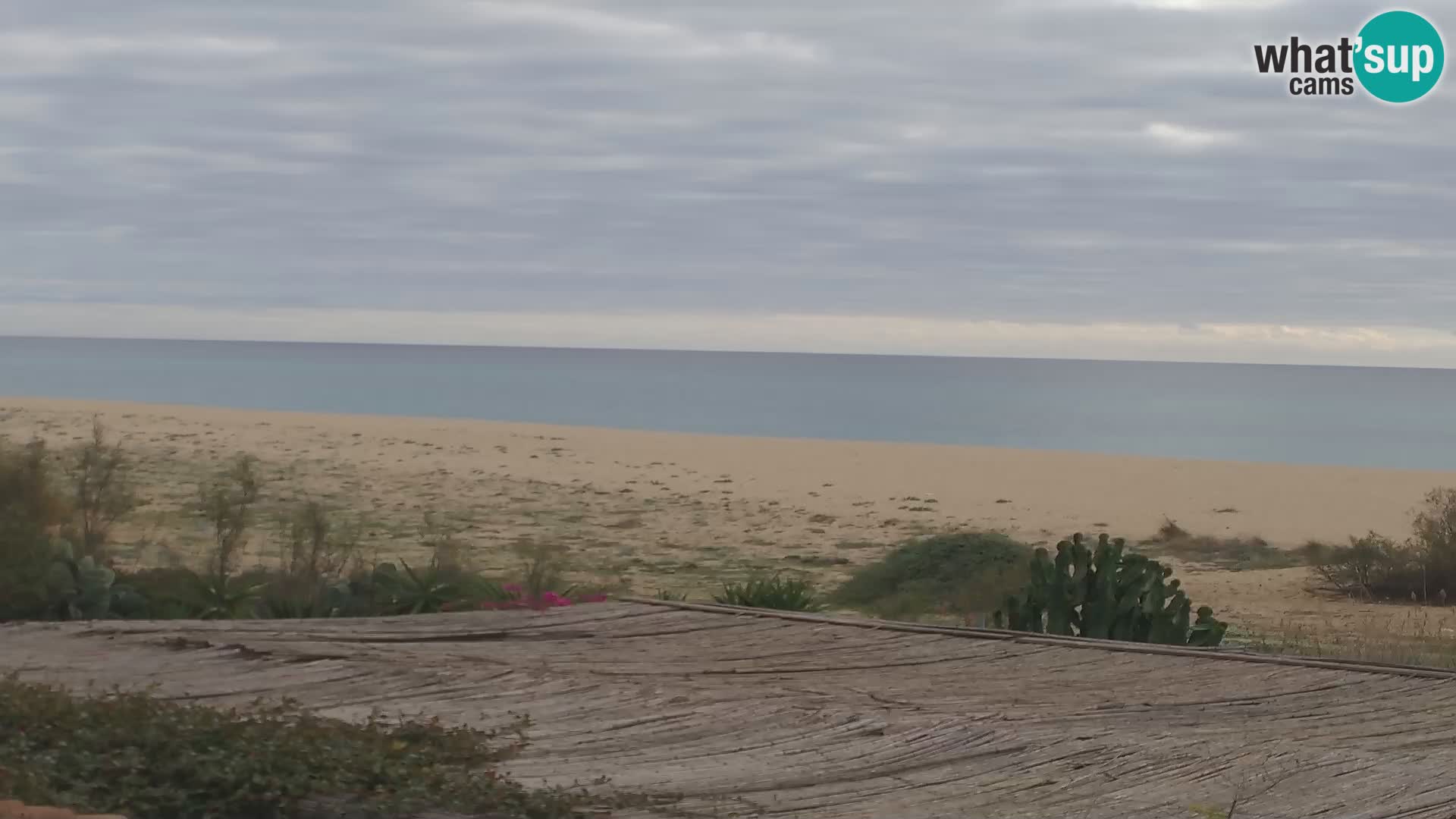 Spletna kamera Marina di Orosei – plaža v Sardiniji – Italija