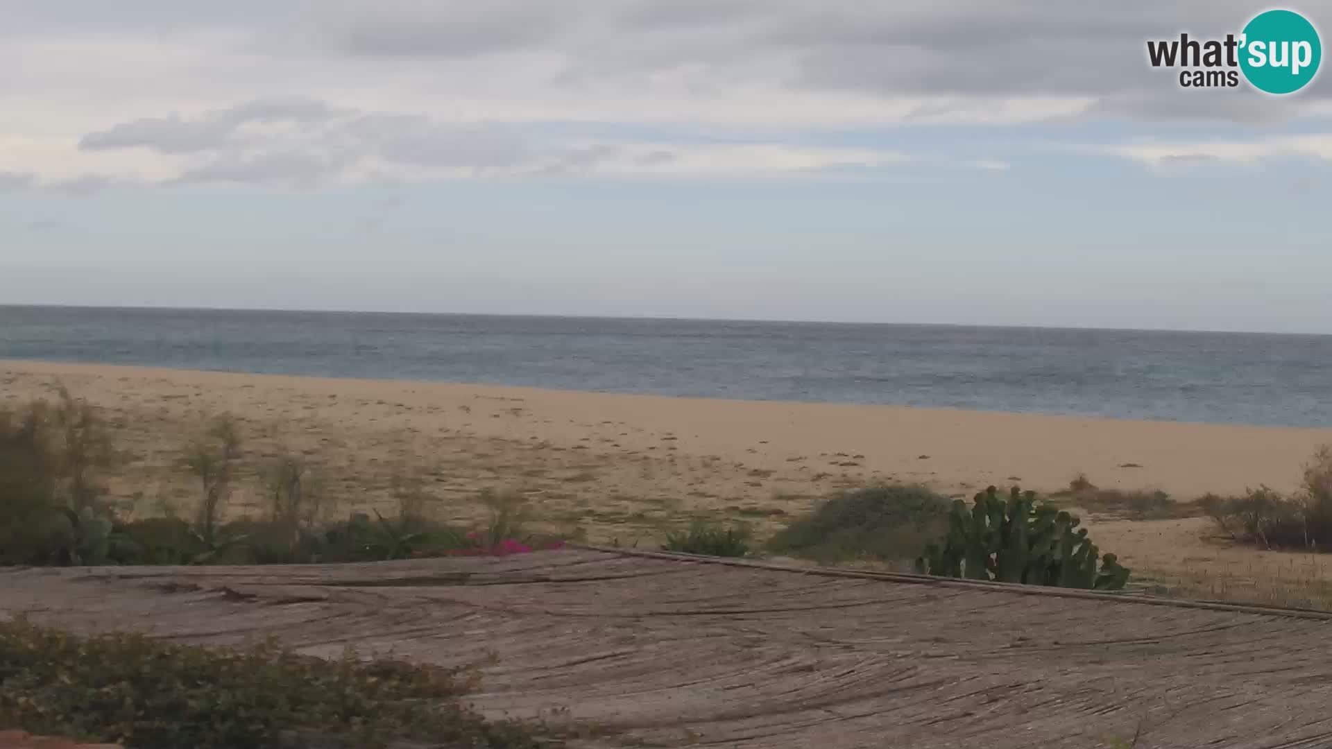 Spletna kamera Marina di Orosei – plaža v Sardiniji – Italija