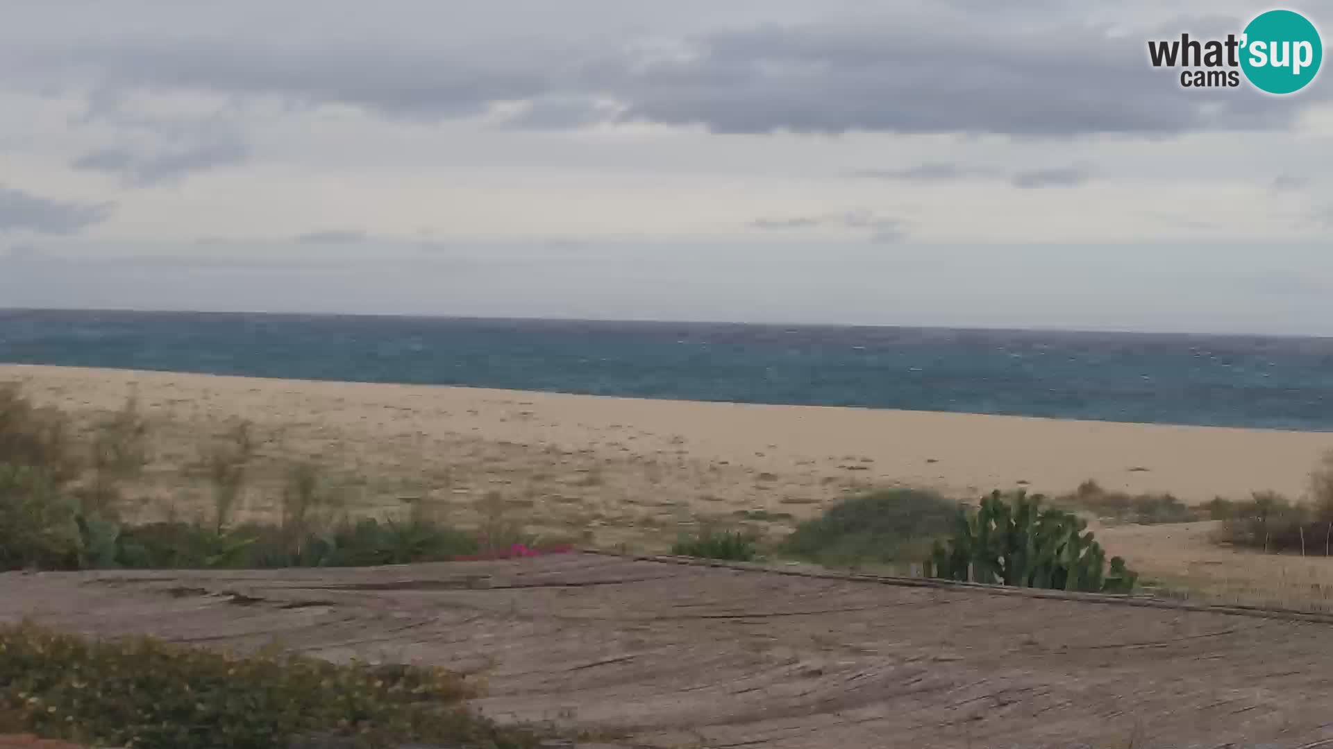 Spletna kamera Marina di Orosei – plaža v Sardiniji – Italija