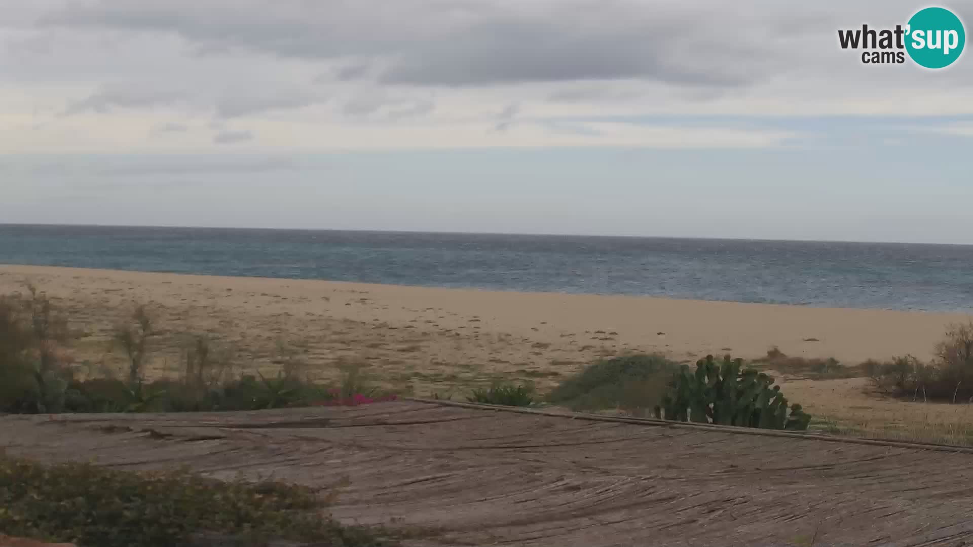 Spletna kamera Marina di Orosei – plaža v Sardiniji – Italija