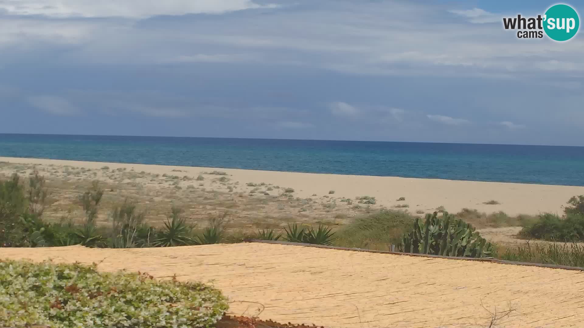 Spletna kamera Marina di Orosei – plaža v Sardiniji – Italija