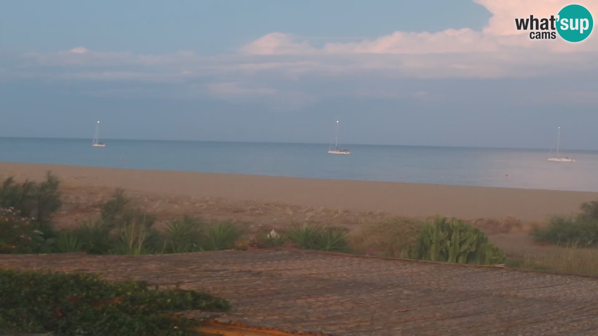 Spletna kamera Marina di Orosei – plaža v Sardiniji – Italija