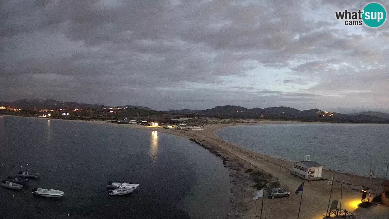 L’Isuledda spletna kamera Isola dei Gabbiani – Porto Pollo – Palau – Sardinija – Italija