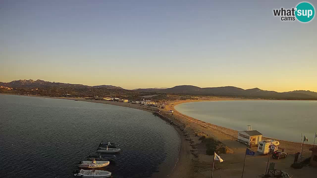L’Isuledda spletna kamera Isola dei Gabbiani – Porto Pollo – Palau – Sardinija – Italija