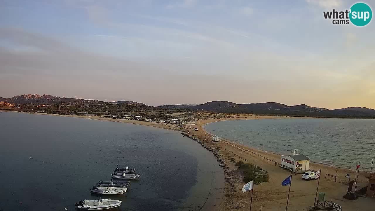 L’Isuledda spletna kamera Isola dei Gabbiani – Porto Pollo – Palau – Sardinija – Italija