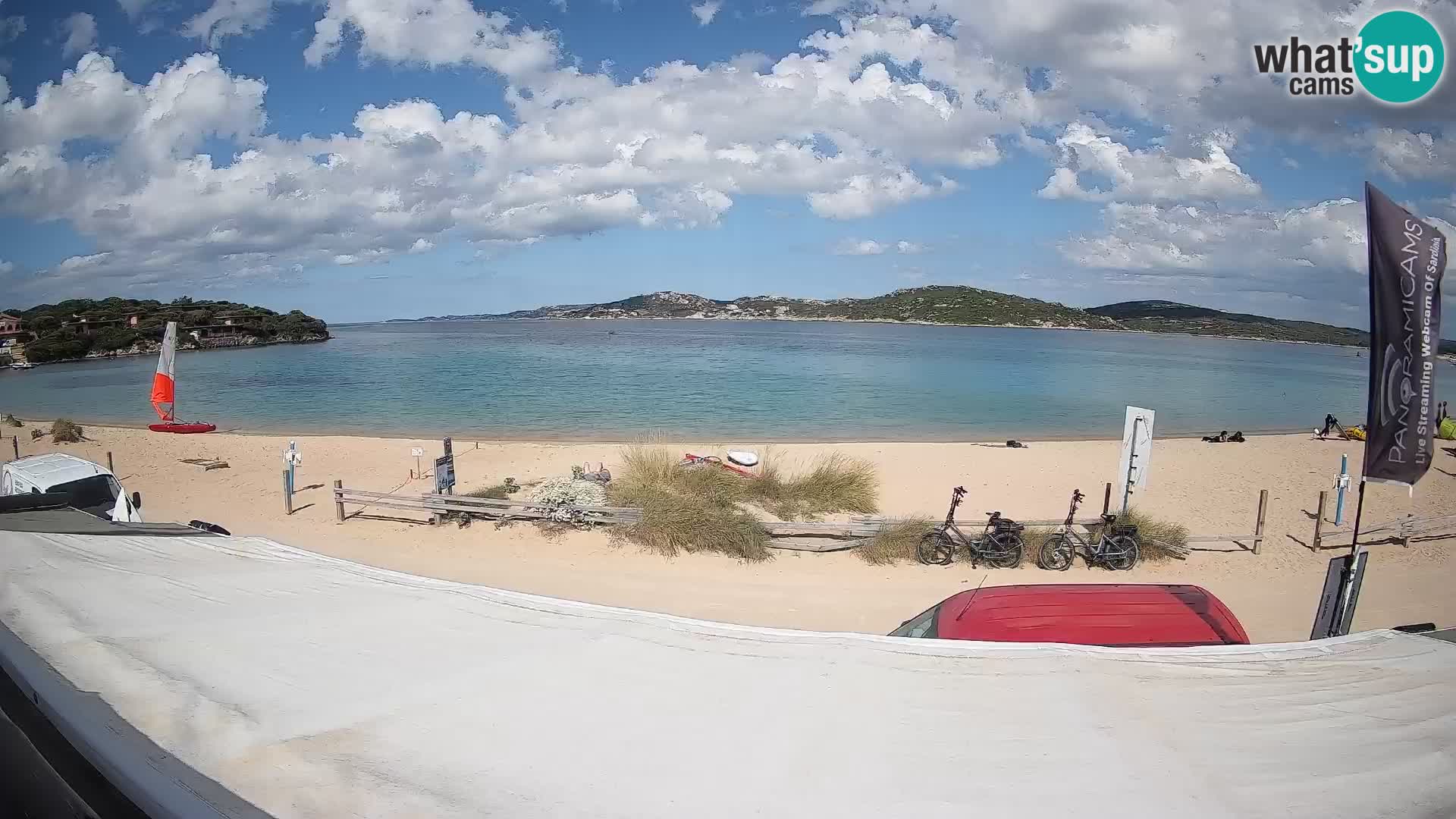 Porto Pollo Windsurfing i Kite surfanje web kamera uživo – Sardinija – Italija