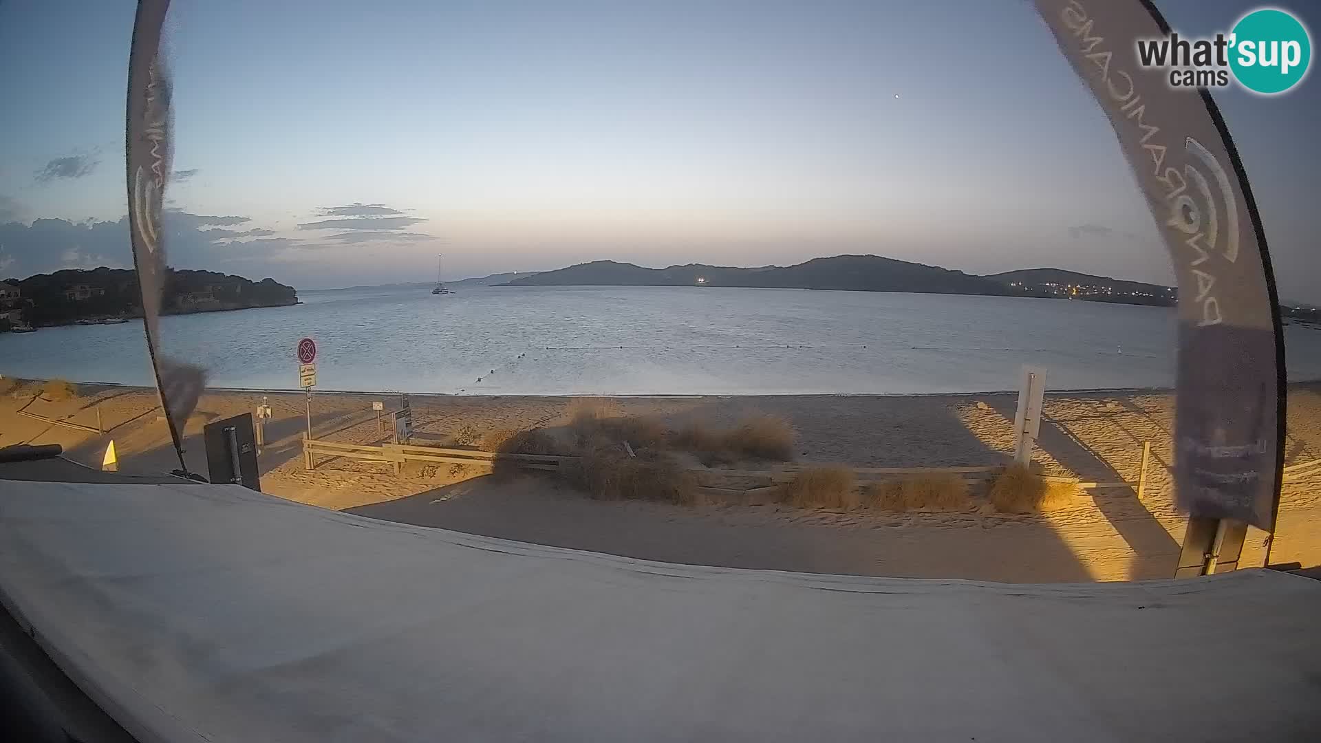 Porto Pollo Windsurfing and Kite surfing live webcam – Sardinia – Italy