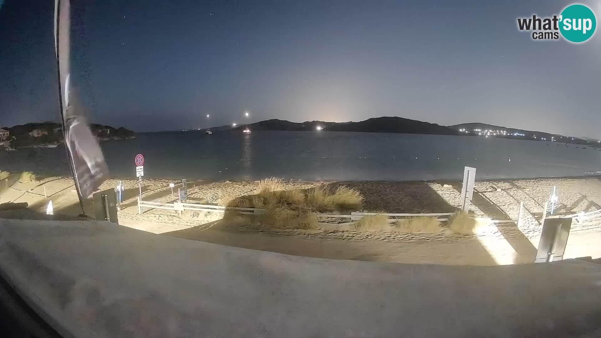 Spletna kamera v živo za jadranje na deski in kajtanje Porto Pollo – Sardinija – Italija
