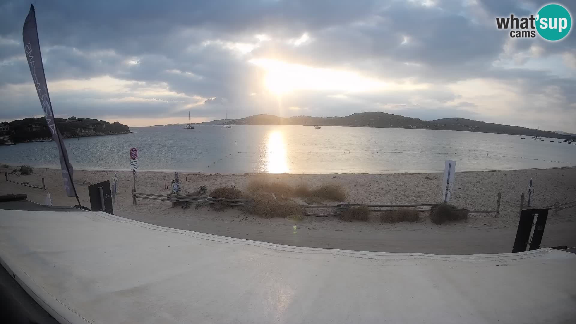 Porto Pollo Windsurfing and Kite surfing live webcam – Sardinia – Italy
