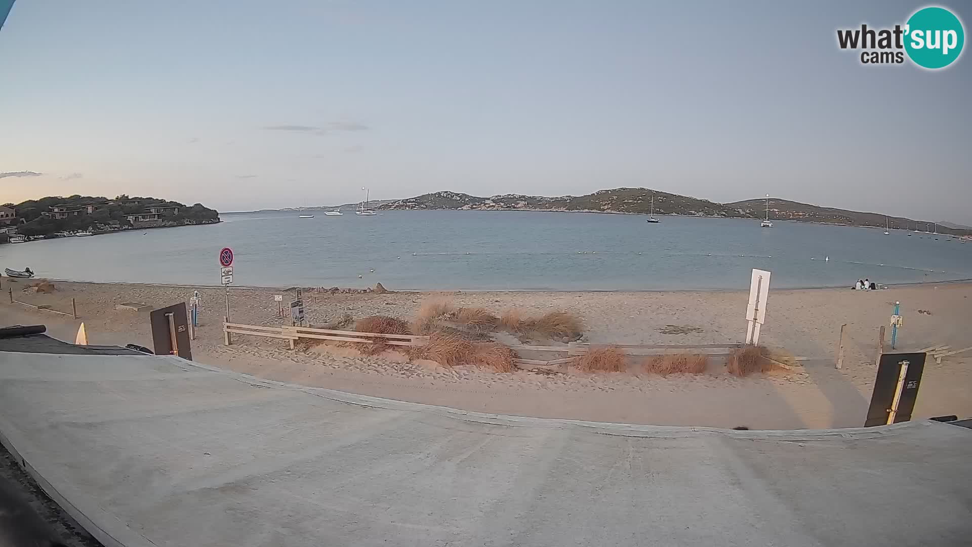 Porto Pollo Windsurfing and Kite surfing live webcam – Sardinia – Italy
