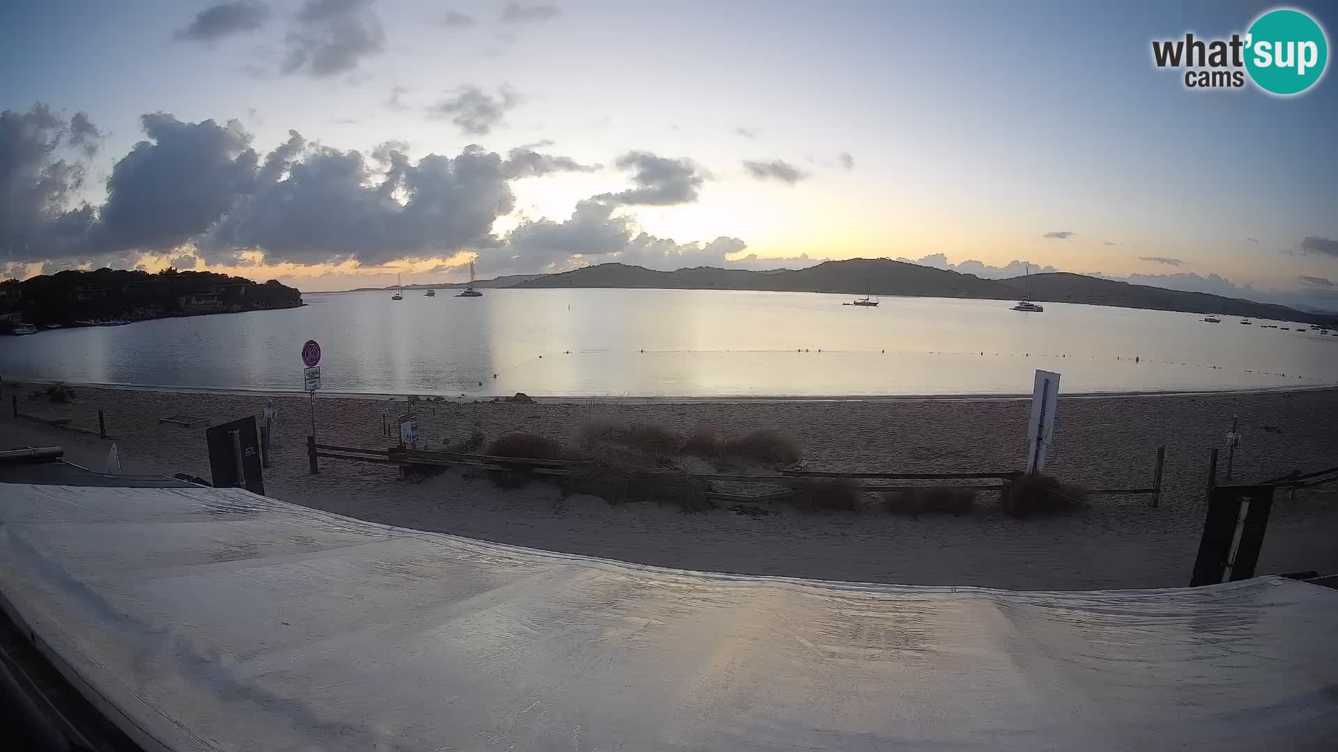Porto Pollo Windsurfing and Kite surfing live webcam – Sardinia – Italy