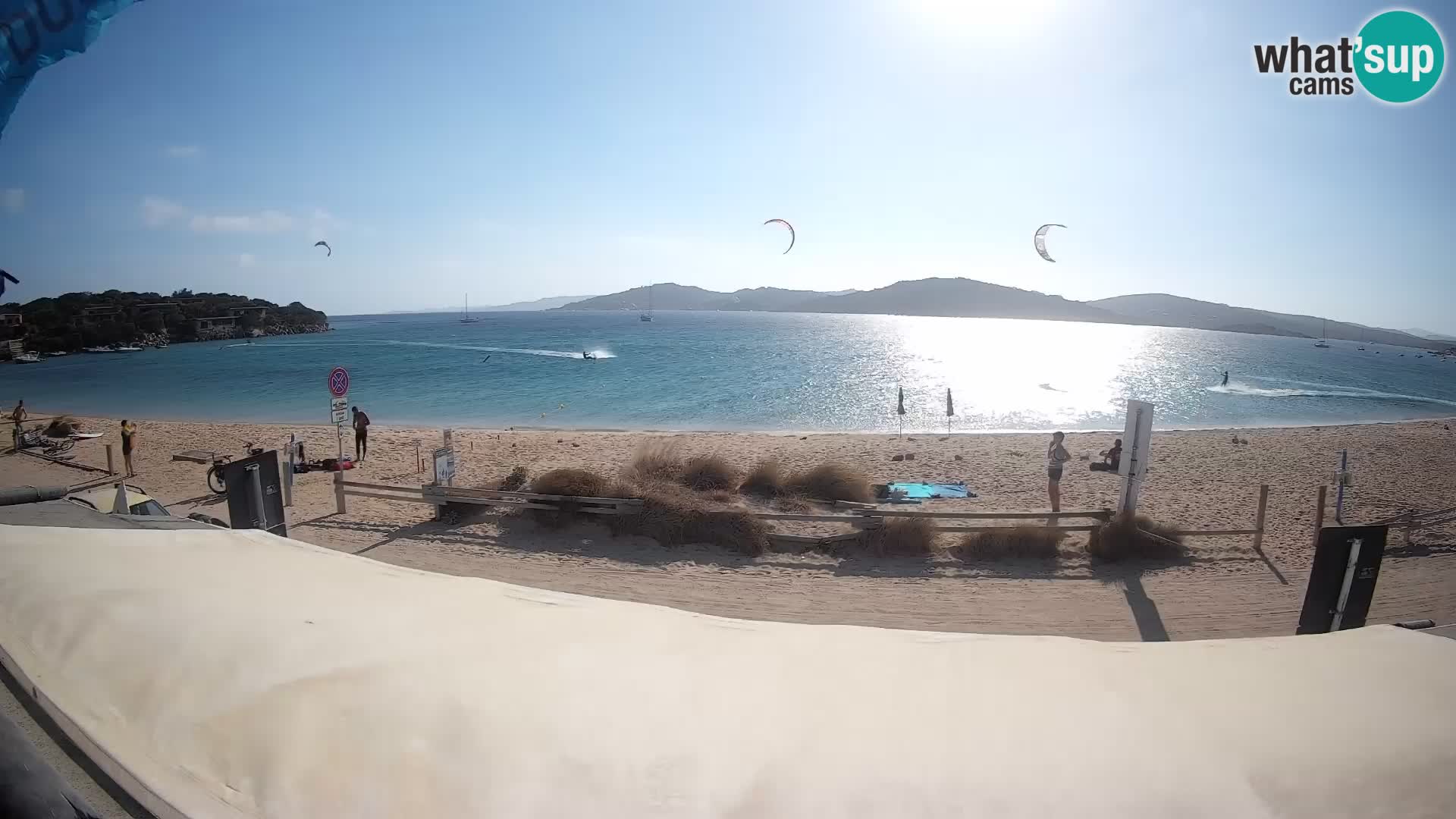 Porto Pollo Windsurfing i Kite surfanje web kamera uživo – Sardinija – Italija