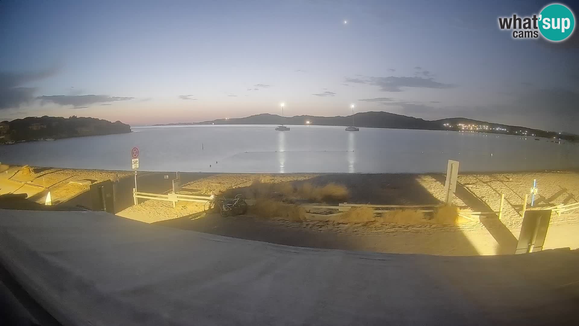 Spletna kamera v živo za jadranje na deski in kajtanje Porto Pollo – Sardinija – Italija