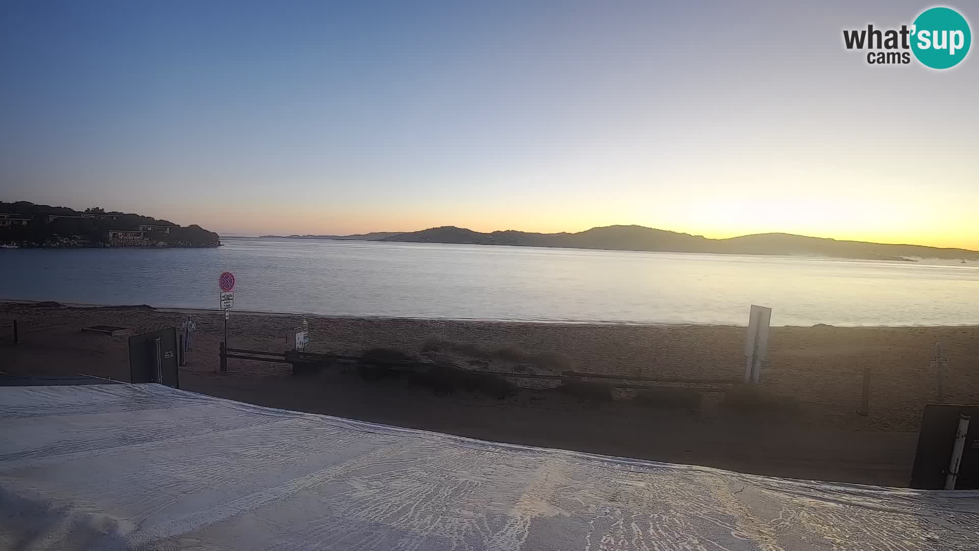 Spletna kamera v živo za jadranje na deski in kajtanje Porto Pollo – Sardinija – Italija