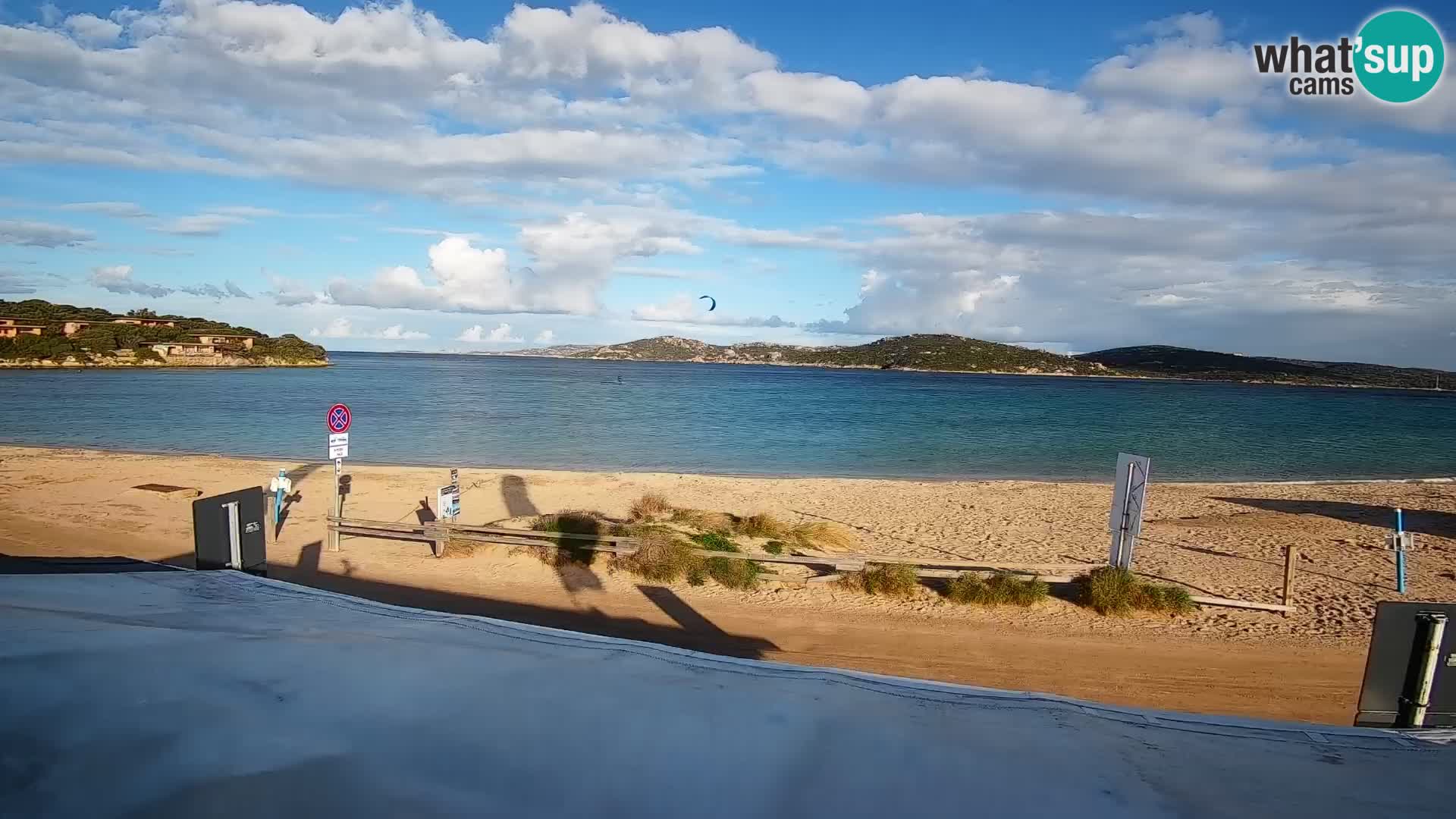 Spletna kamera v živo za jadranje na deski in kajtanje Porto Pollo – Sardinija – Italija