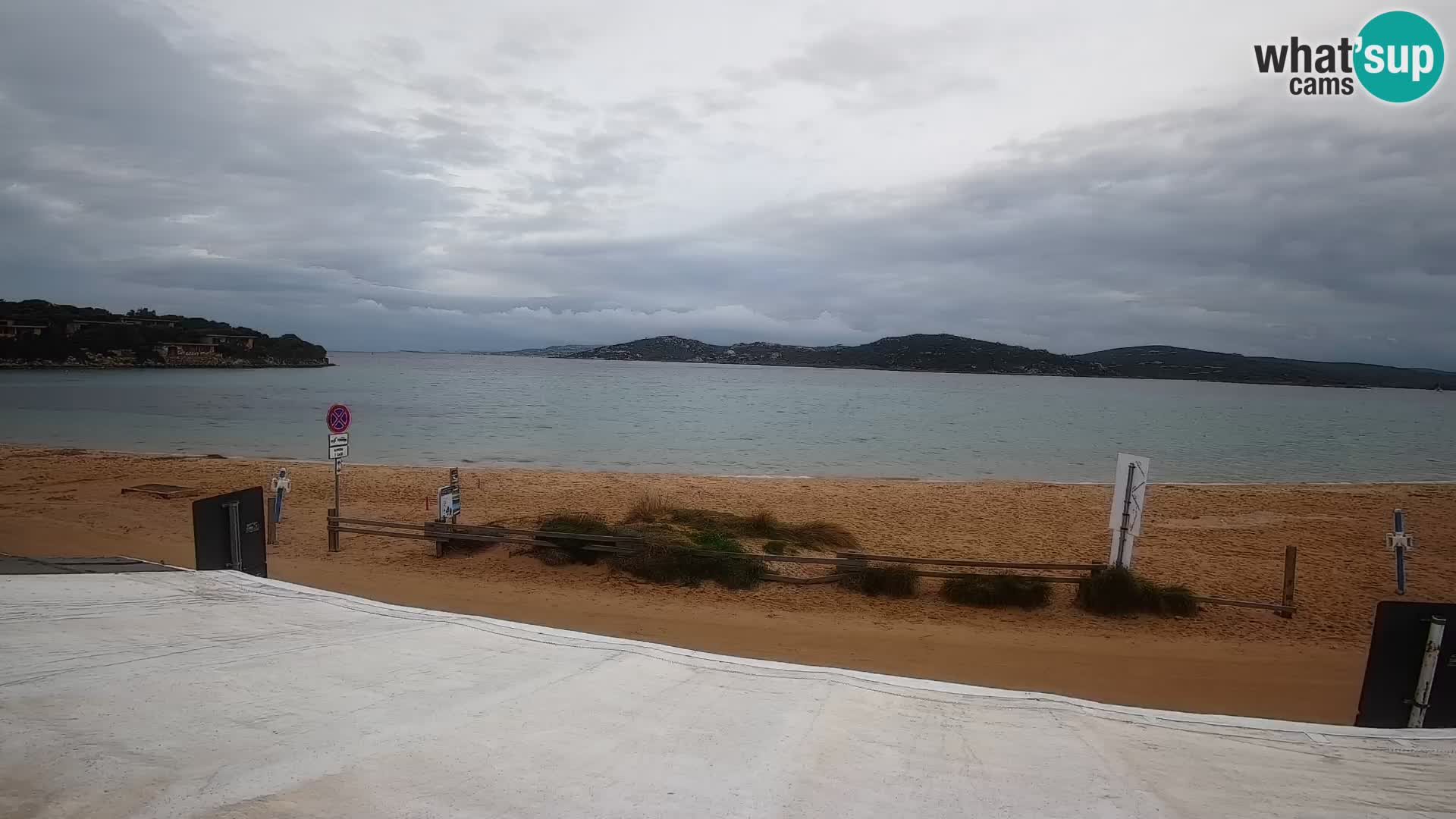 Spletna kamera v živo za jadranje na deski in kajtanje Porto Pollo – Sardinija – Italija