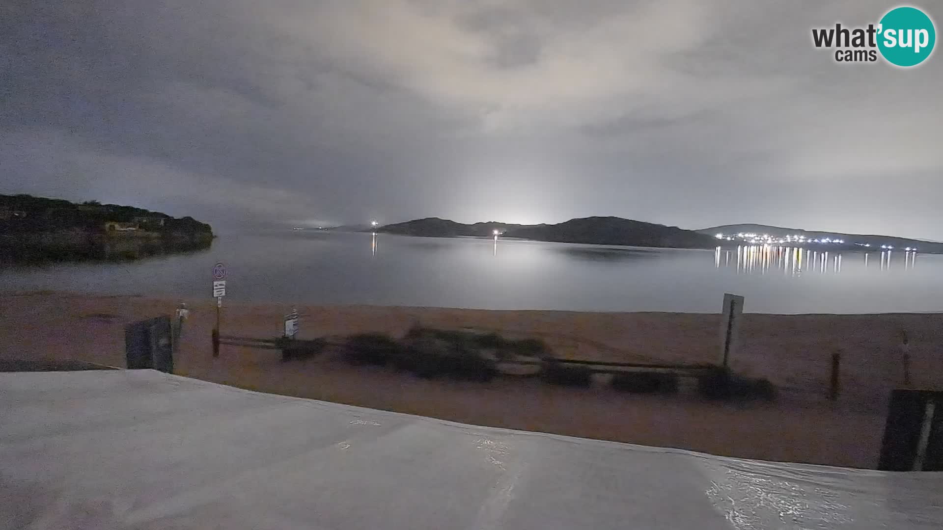 Spletna kamera v živo za jadranje na deski in kajtanje Porto Pollo – Sardinija – Italija