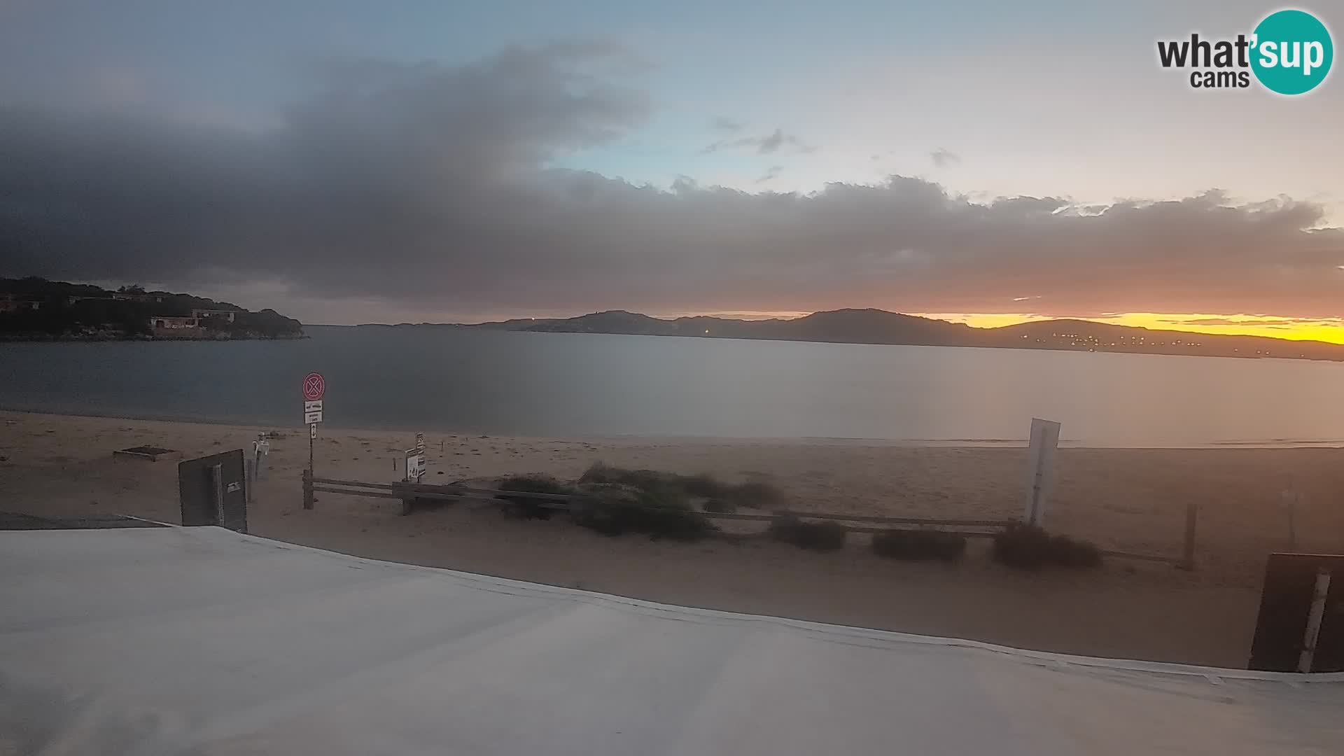 Spletna kamera v živo za jadranje na deski in kajtanje Porto Pollo – Sardinija – Italija